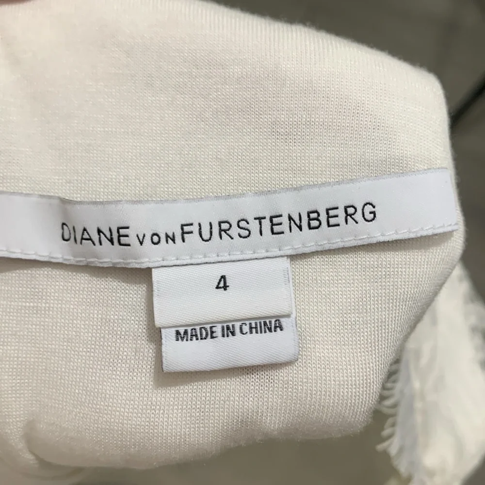'Diane Von Furstenberg Zarita' Lace White Sheath 3/4 Sleeve Dress size 4